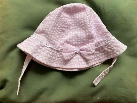 Photo of free Baby’s sun hat (Haywards Heath RH16) #1