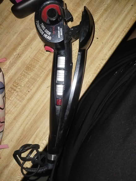 Photo of free Babybliss Automatic Hair Curler (Lomas & Eubank area) #2