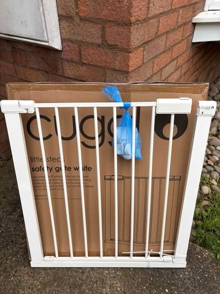 Photo of free Cuggl safety gate (Linslade LU7) #1