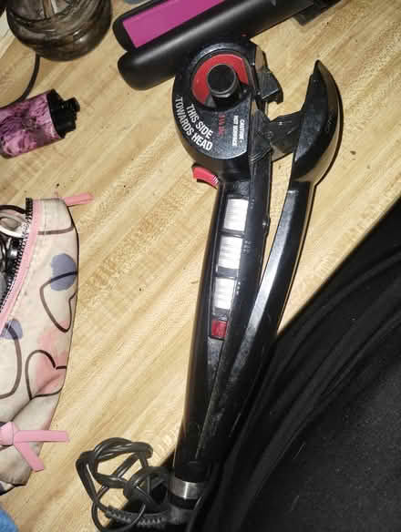 Photo of free Babybliss Automatic Hair Curler (Lomas & Eubank area) #3