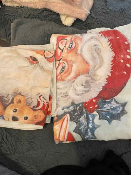 Photo of free 2 Christmas duvet sets (Wandsworth SW18) #2
