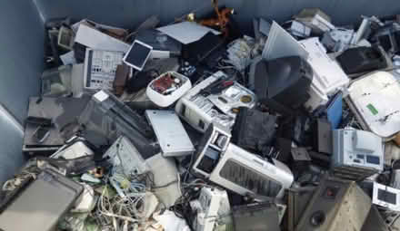 Photo of i take free pcparts/monitor/similar (E11) #1