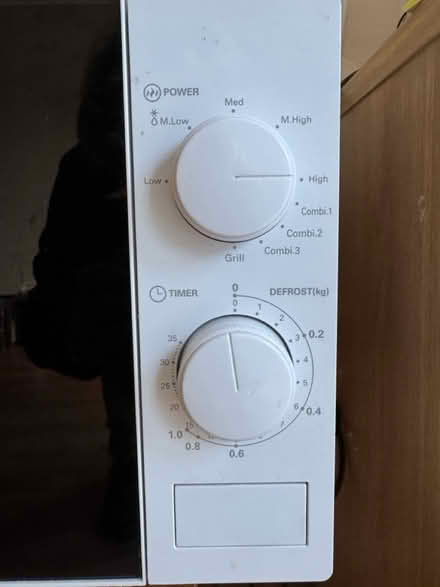 Photo of free Microwave (Ferndown BH22) #3