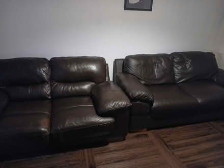Photo of free 2 leather sofas (Droylsden M43) #2