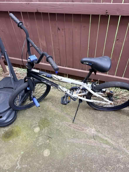 Photo of free White kid bike (Cedar Hill) #1