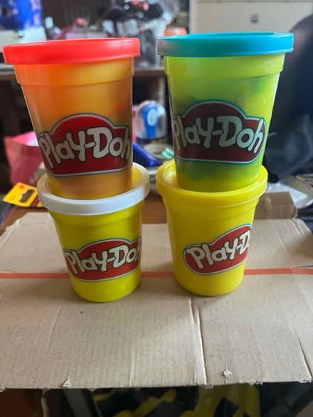 Photo of free 4 tubs of Playdoh (Camberwell SE5) #1