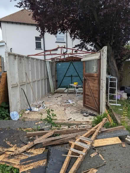 Photo of free concrete garage (Leigh-on-Sea SS9) #1