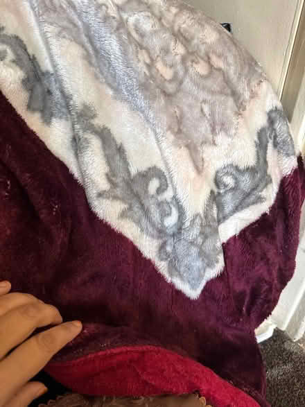 Photo of free Duvet blankets kitchen stuff (Woosehill RG41) #1