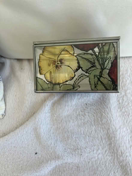 Photo of free Little flower trinket box (Rothley LE7) #2
