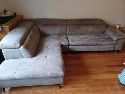 Photo of free L shaped sofa with electric recliner (Burghfield Common RG7) #2