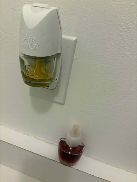 Photo of free Airwick scented freshener+ refill (L5L 5P5) #1