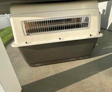 Photo of free Dog Crate (Large) (White plains) #1