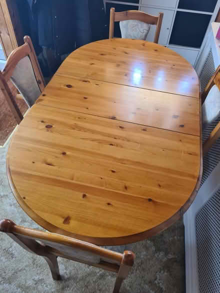 Photo of free Dinning table (Harlow. CM18 .) #1