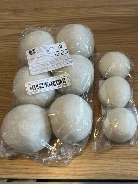 Photo of free Medium & Small dryer balls - new (New Eltham SE9) #1