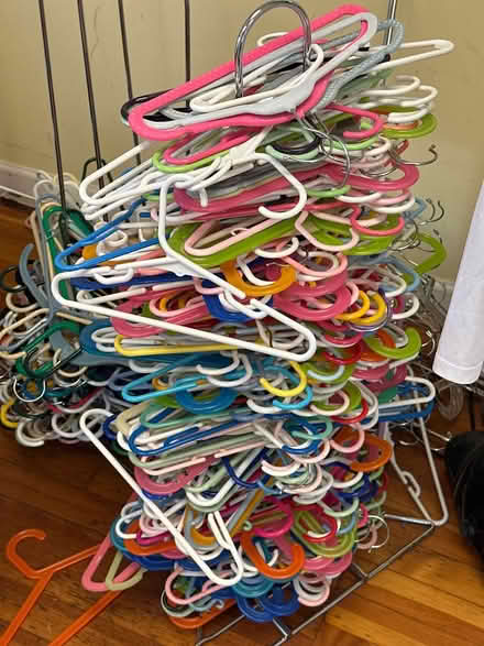 Photo of free children hangers (Sea Cliff) #1