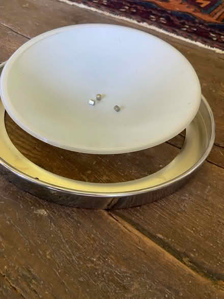 Photo of free Bathroom ceiling light (Stoneleigh CV8) #3