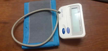 Photo of Blood pressure monitor cuff (Shillington SG5 3 area) #1