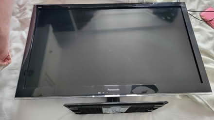 Photo of free Panasonic 32" TV (Canonbury N1) #1