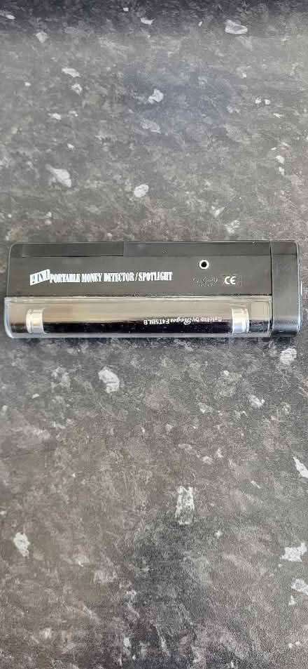Photo of free 2 in 1 portable money detector/spotlight (Rainford Junction WA11) #1