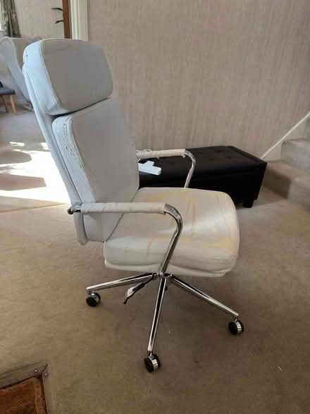 Photo of free White office chair (Waldens Road, Woking GU21) #2