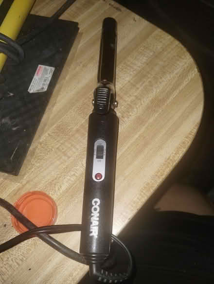 Photo of free Curling Iron (Con Air) (Lomas & Eubank area) #2
