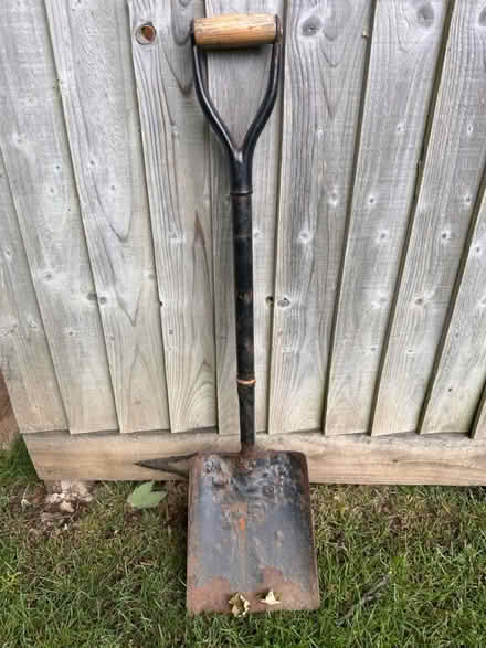 Photo of free Metal Shovel Wooden Grip (Newbury, Speen) #1
