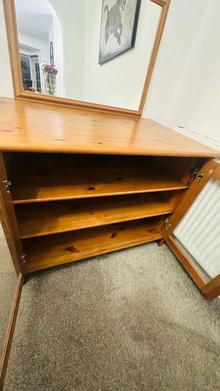 Photo of free sideboard with mirror (Ox42qf Oxford Ox42qf) #1