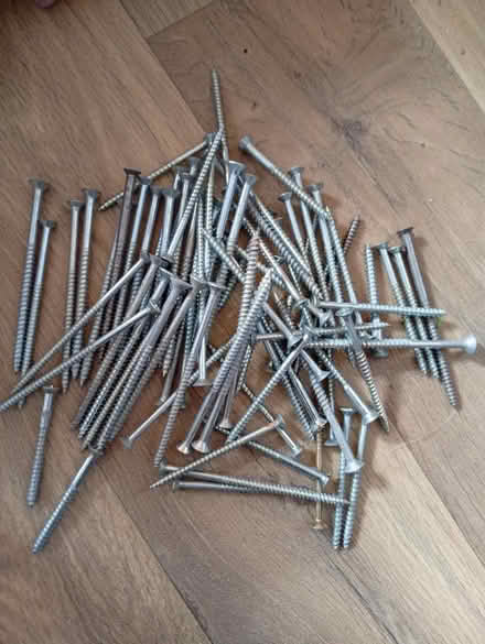 Photo of free 3 & 4 inch screws, at least 50 (Buxworth SK23) #1