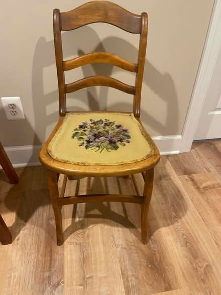Photo of free Antique chair small (South Leesburg near Brambleton) #2