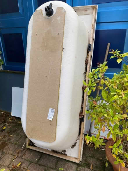 Photo of free White acrylic bath (Croxteth L12) #2