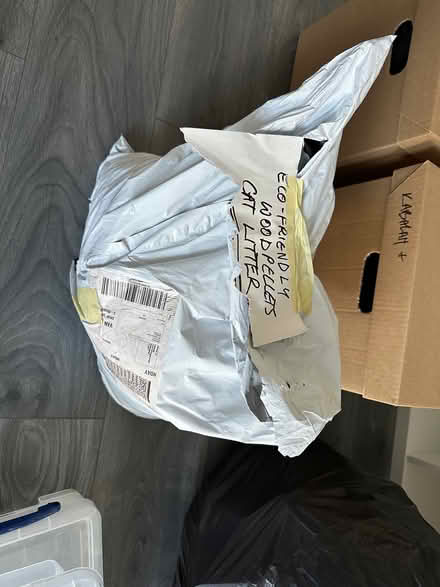Photo of free Eco friendly cat litter pellets - about 5-7kg (Abingdon-on-Thames OX14) #1