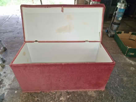 Photo of free Pink ottoman storage unit (Ealing W5) #2