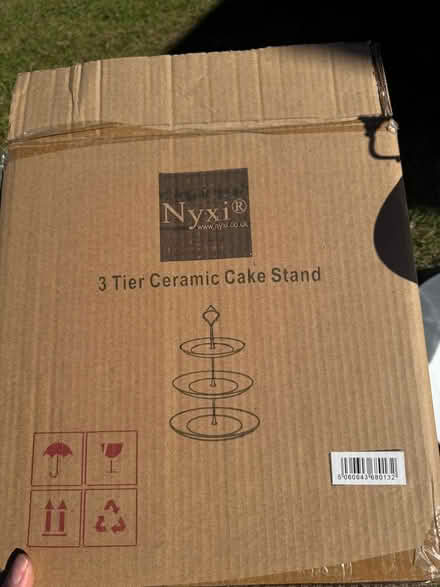 Photo of free Ceramic cake stand (Welling DA16) #2