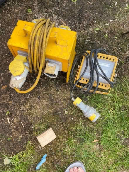 Photo of free On side light yellow box (Newport Pagnell MK16) #1