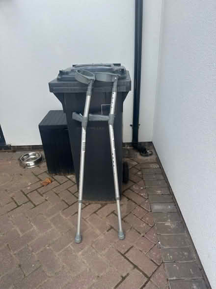 Photo of free Crutches (Hinckley LE10) #1