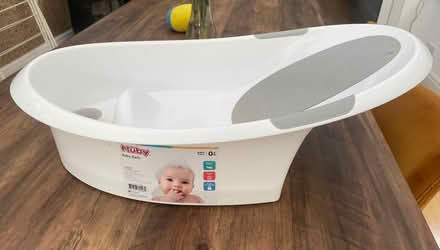Photo of free Baby bath & Bike seat (L26) #2