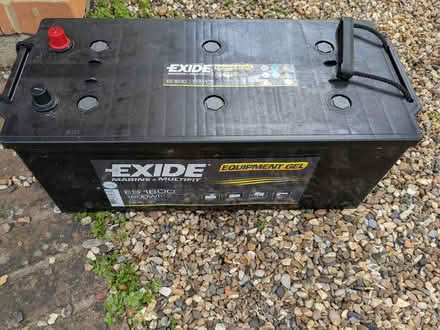 Photo of free 12V leisure battery (Binfield Heath RG9) #1