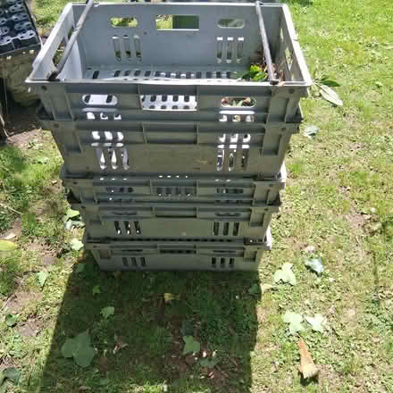 Photo of free 5 stackable plastic crates (Wickford SS12) #3
