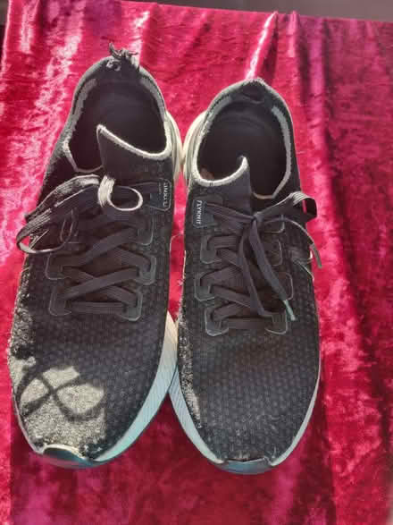 Photo of free Size 9 Nike trainers (SE20) #1