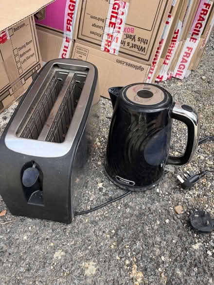 Photo of free Toaster and Kettle (Upper Wolvercote OX2) #1