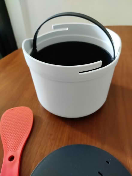 Photo of free J&J microwave rice cooker (Marchmont EH9) #2