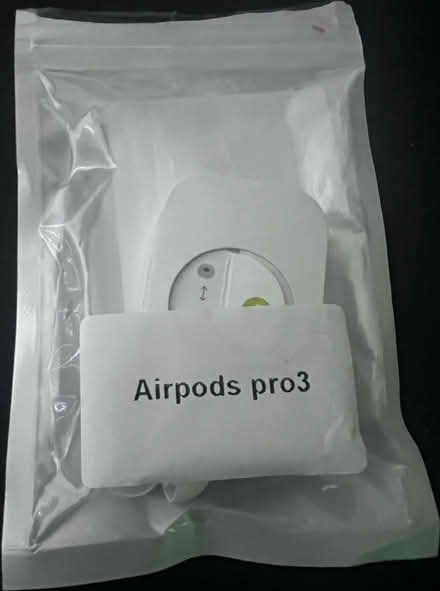Photo of free Apple AirPod Pro 3 replacement ear tips. (Heysham LA3) #3