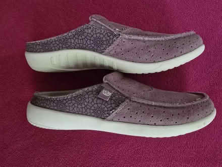 Photo of free Light Purple Slide-on Shoes - 9B (West 7th) #2