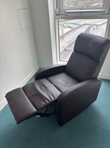 Photo of free Single armchair recliner (MediaCityUK M50) #2