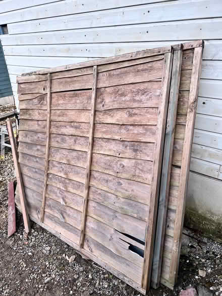 Photo of free 6 used fences (mostly broken) (Cottingley LS11) #1