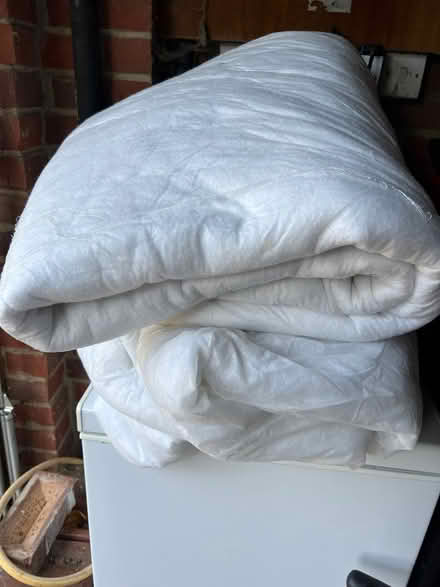 Photo of free 2 single thin duvets - Ikea (Fobbing SS17) #1