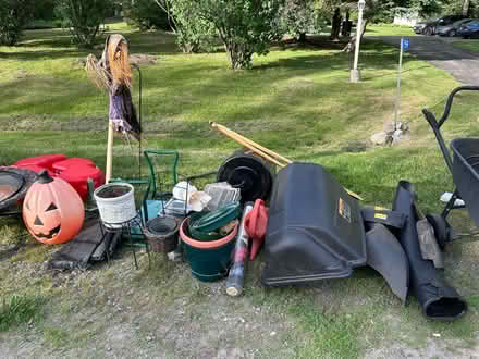 Photo of free Curbside Giveaway Weekend (Kemptville) #4