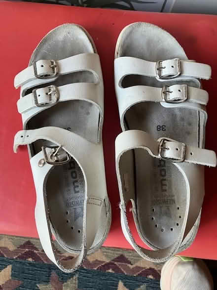 Photo of free white leather sandals Sz 38 (south sunnyvale) #1