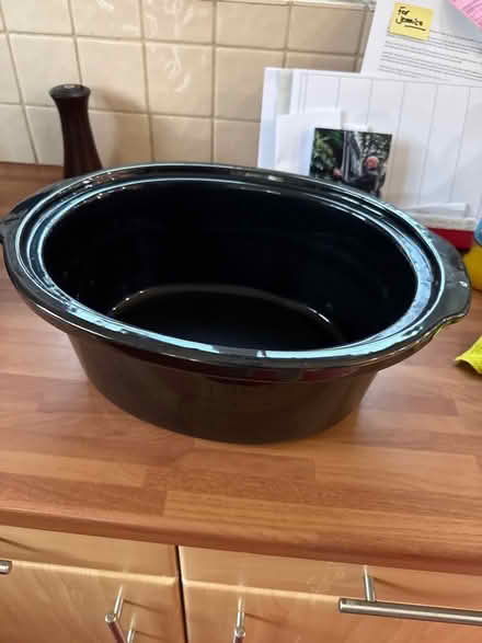 Photo of free Ceramic casserole crock pot from a slow cooker (Eaton NR4) #1