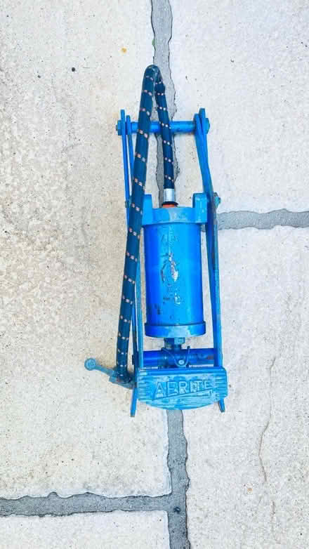 Photo of free car foot pump (Wroughton SN4) #1